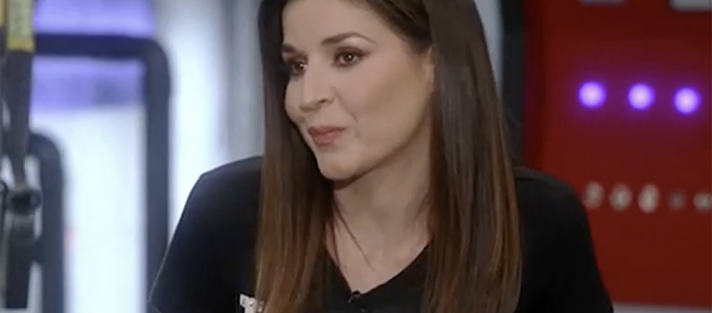 «Σφάζει» με… ποίημα την κυβέρνηση η Β.Κουρούπη: «Λες να μου έπιασε τον κω@@ η υπέρκομψη αριστεία;» (βίντεο)