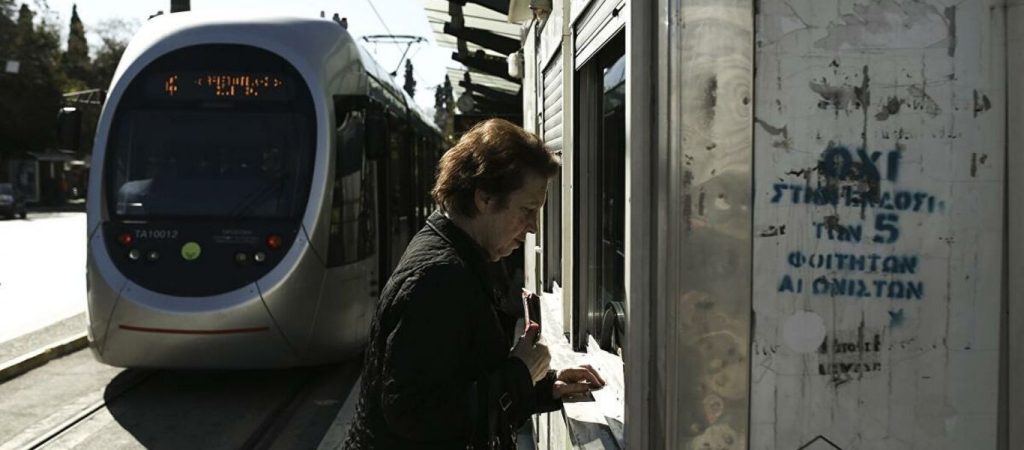 Τραμ: Διακοπή της κυκλοφορίας στην Ποσειδώνος – Βυτιοφόρο «μπλόκαρε» τις γραμμές