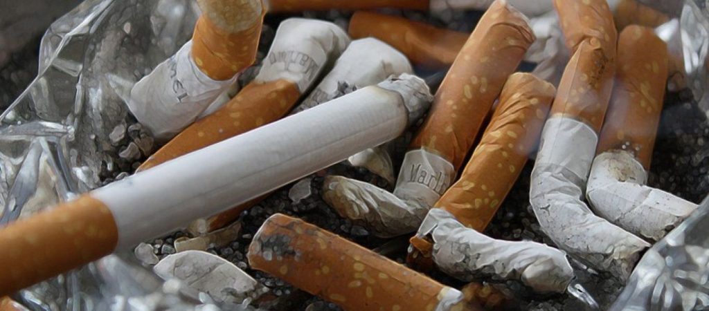 Δέκα έξυπνα tips για να απαλλαγείτε από την ενοχλητική μυρωδιά του τσιγάρου