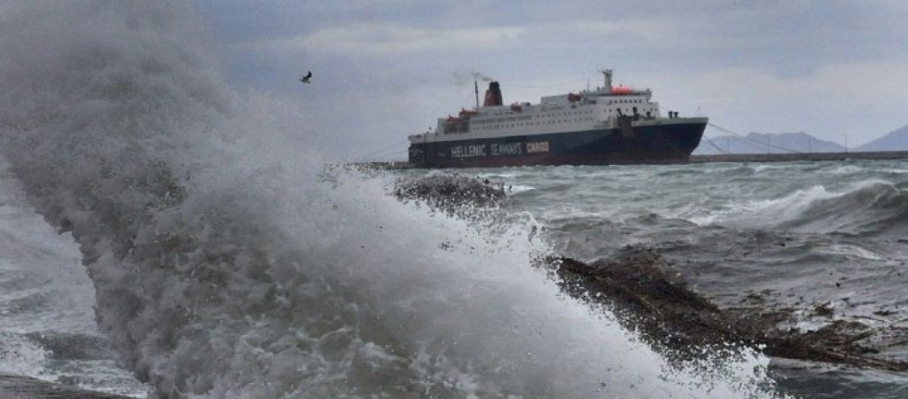 Απαγορευτικό απόπλου από Πειραιά, Ραφήνα και Λαύριο