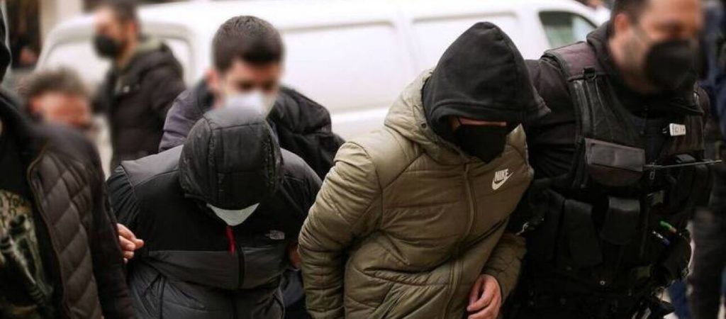 Δολοφονία Άλκη: Συνεχίζονται σήμερα οι απολογίες – Τρεις σήμερα και τέσσερις αύριο ενώπιον της ανακρίτριας