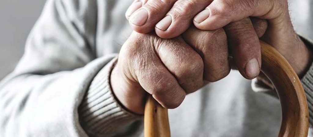 Ιταλία: Ηλικιωμένη βρέθηκε νεκρή καθιστή στην καρέκλα του σπιτιού της δύο χρόνια μετά το θάνατό της