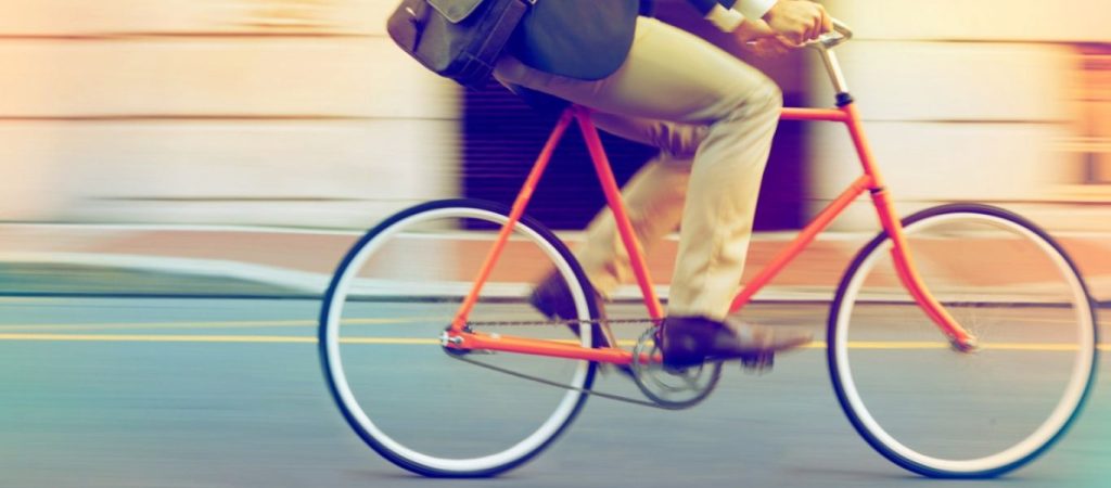 Κολύμπι ή ποδηλασία; – Ποια άσκηση είναι καλύτερη;