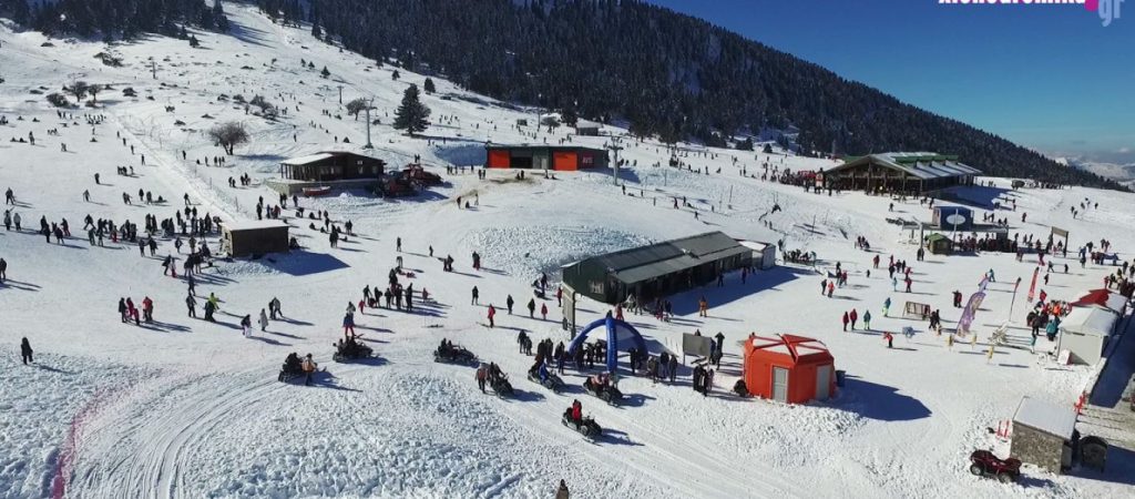 Ιγκλού στο χιονοδρομικό κέντρο… Καλαβρύτων – Εργαζόμενος ζει σαν Εσκιμώος από το 2002 (φωτό)