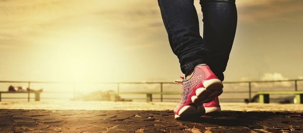 Ένας απλός και εύκολος τρόπος για να κάψεις περισσότερες θερμίδες μόνο με το περπάτημα