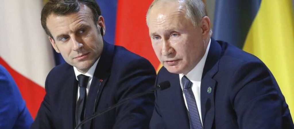 Με Β.Πούτιν και Ε.Μακρόν θα συνομιλήσει τηλεφωνικά σήμερα ο Τ.Μπάιντεν για τη Ουκρανία