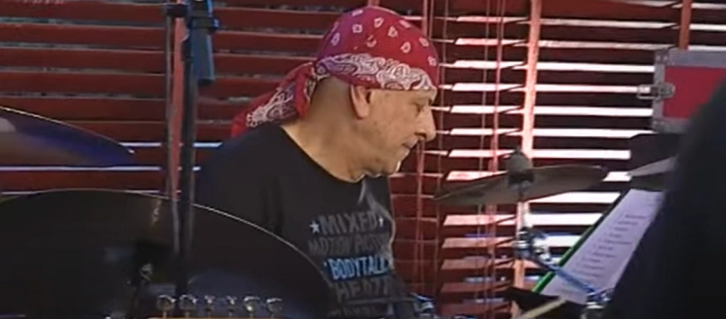 Αποπλάνηση ανηλίκου από τον ντράμερ των Πυξ Λαξ – Πρώην σύζυγος του Μ.Στόκα: «Οι Πυξ Λαξ ….(δεν)ήξεραν»