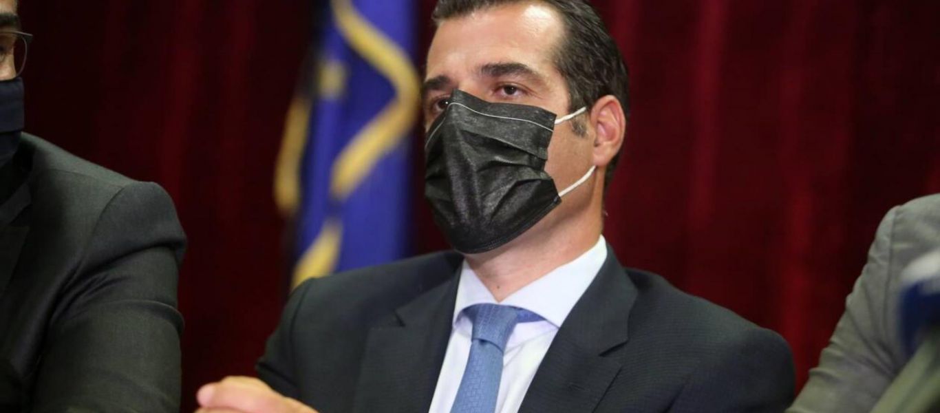 Θ.Πλεύρης: «Πριν από λίγο διαγνώστηκα θετικός στον COVID-19» – Εμβολιάστηκα για να νοσήσω… ήπια
