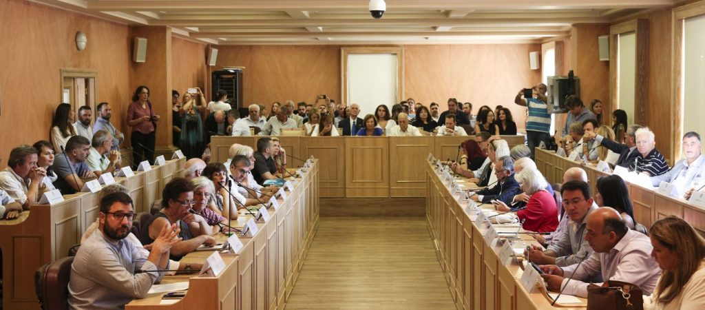 Δήμος Αθηναίων: Εγκρίθηκε ψήφισμα παράτασης παραμονής συμβασιούχων