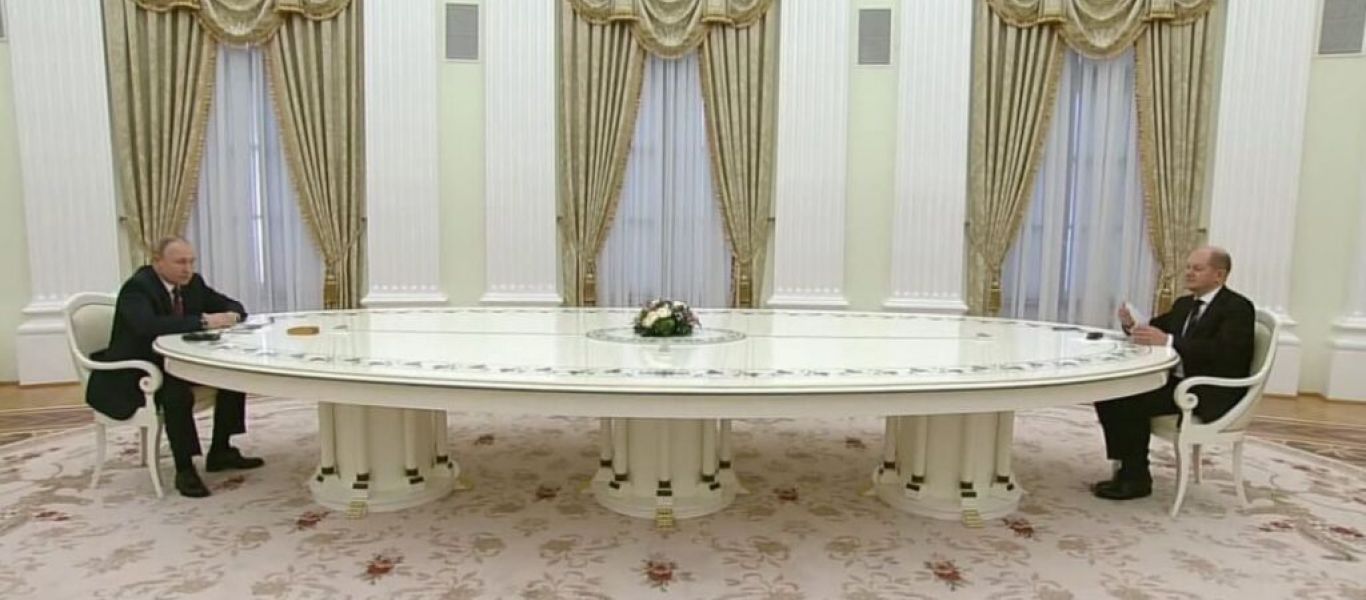 Ξεκίνησαν οι διαπραγματεύσεις μεταξύ Β.Πούτιν και Ο.Σολτς – Το Twitter σχολιάζει το «μεγάλο» τραπέζι