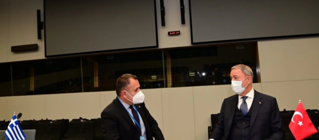 Mini-συνάντηση Ν.Παναγιωτόπουλου – Χ.Ακάρ: «Μην κάνετε παραβιάσεις και παρενοχλήσεις»