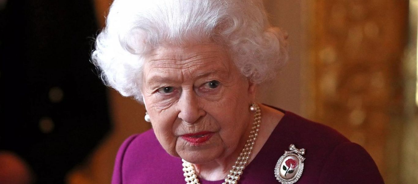 Βασίλισσα Ελισάβετ: «Δεν μπορώ να κινηθώ πολύ», είπε σε εργαζόμενους στα Ανάκτορα