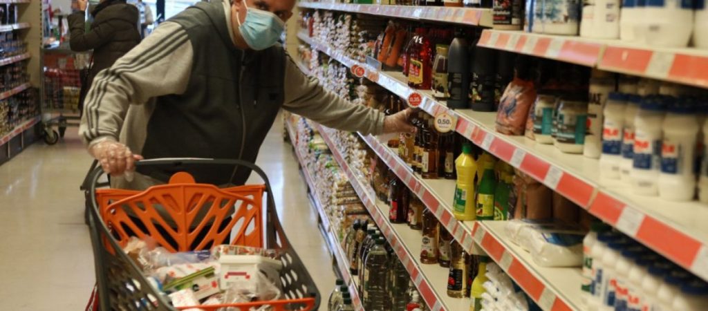 Νέα έρευνα αποκαλύπτει πόσα ευρώ κερδίζουν οι καταναλωτές από προσφορές στα σούπερ μάρκετ