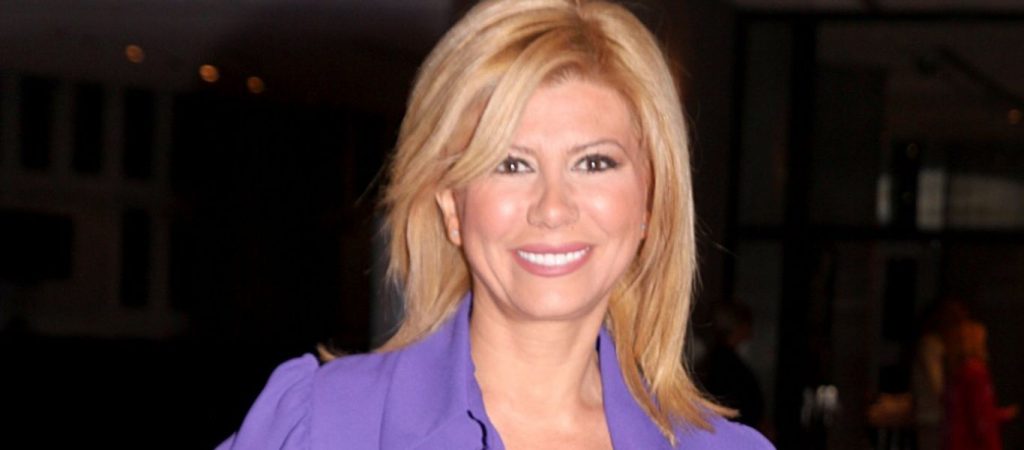 Έξαλλη η Ζήνα Κουτσελίνη: «Δεν είμαι ηλίθια – Ο χαρακτηρισμός από την πολυθρόνα είναι πολύ εύκολος»