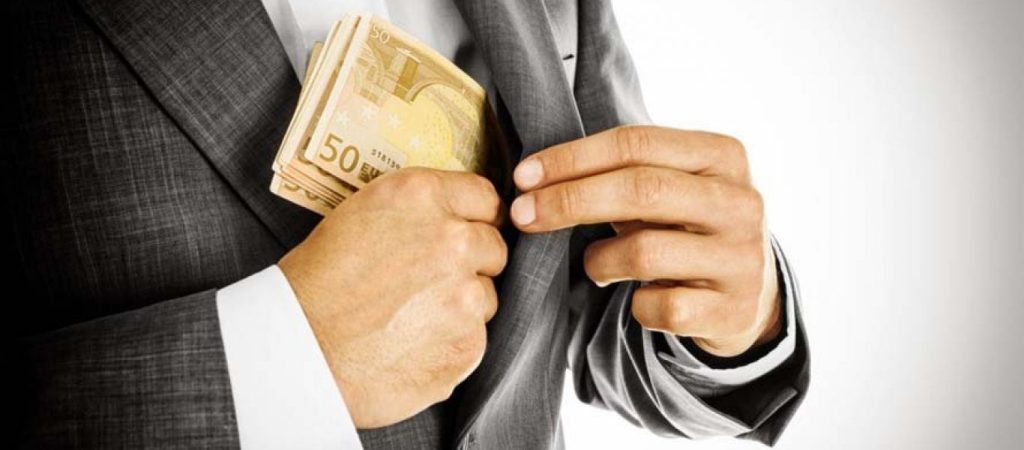 Ζάκυνθος: Απατεώνες πωλητές «έγδυσαν» υποψήφιο αγοραστή τροχοβίλας