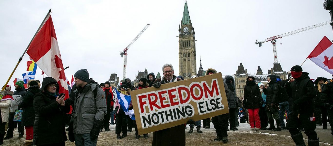 Καναδάς: «Παγώνουν» λογαριασμούς όσων διαμαρτύρονται για την υποχρεωτικότητα του εμβολίου! – Έφιπποι ποδοπάτησαν πολίτες