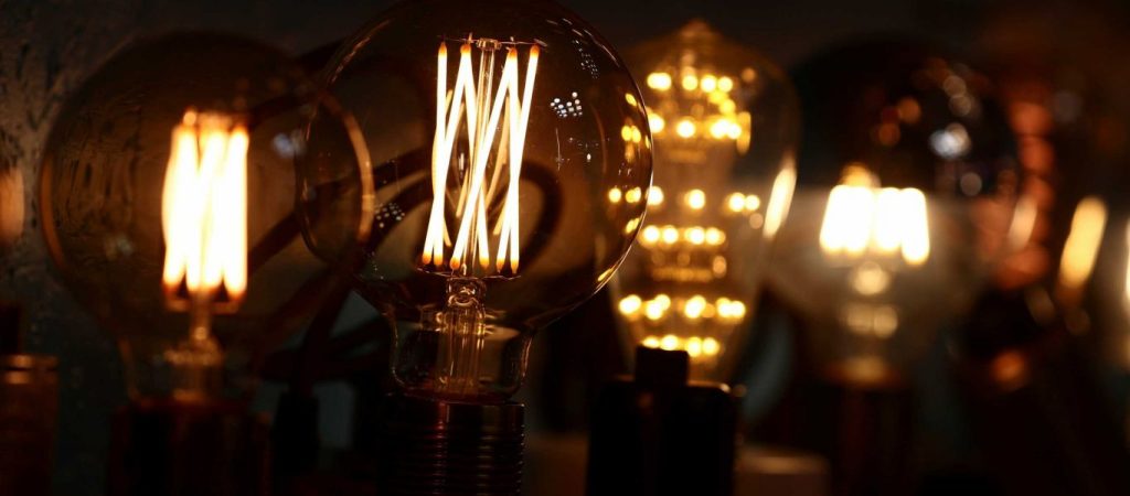 Τουλάχιστον μέχρι το 2023 η ακρίβεια – Ποιες οι αιτίες για τις αυξήσεις σε καύσιμα, ρεύμα και ενέργεια