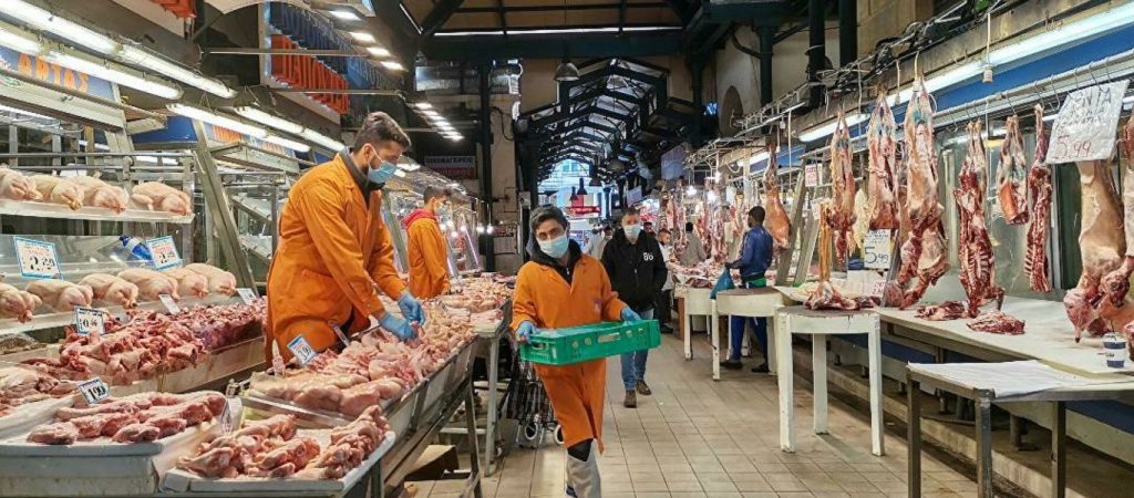 Πόσο θα κοστίσει το φετινό τραπέζι της Τσικνοπέμπτης – Τι πρέπει να προσέξουν οι καταναλωτές