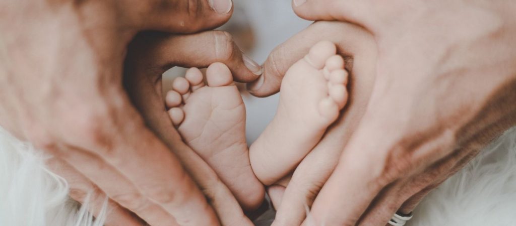 Επίδομα γέννας: Το χορηγούμενο ποσό, οι προϋποθέσεις και όλα όσα πρέπει να γνωρίζετε