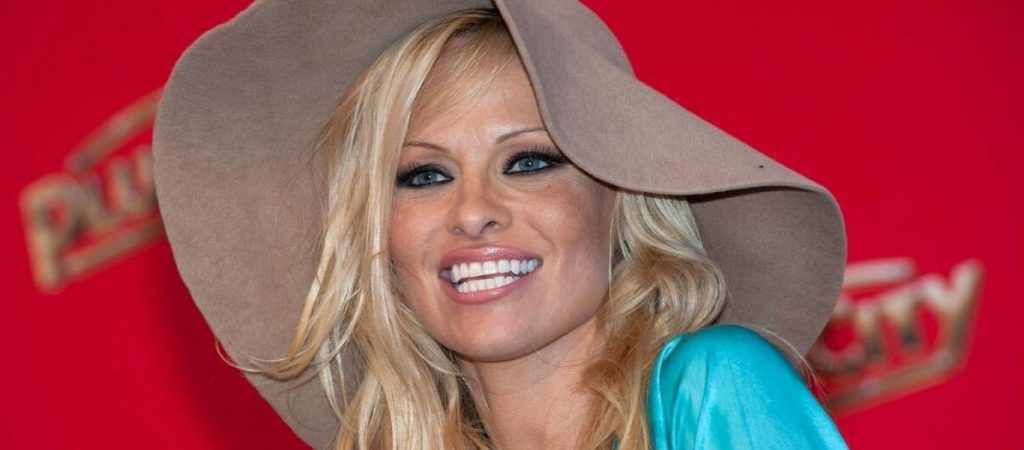 «Φωτιά» στο κρεβάτι του Αντίλ Ραμί η Πάμελα  Άντερσον – «Έκαναν σεξ δώδεκα φορές κάθε βράδυ»