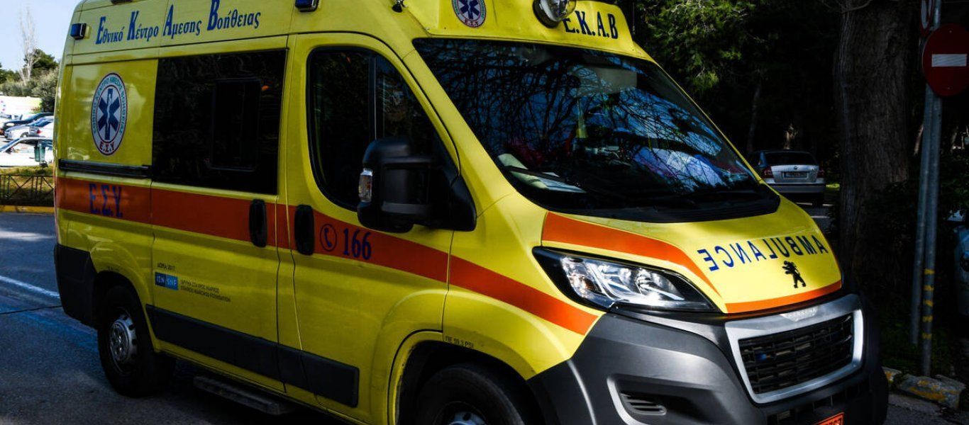 Εκτροπή ασθενοφόρου στη Χαλκίδα – Τραυματίστηκαν οι διασώστες & η ασθενής που μετέφεραν