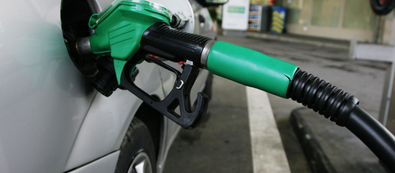 Σοκ με την βενζίνη: Θα φτάσει στα 2,80 ευρώ το λίτρο τον Ιούλιο! – Κυβέρνηση: Μην παίρνετε αυτοκίνητο τις Κυριακές