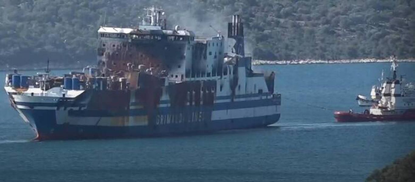 Έφτασε έξω από το λιμάνι του Αστακού το Euroferry Olympia (βίντεο)