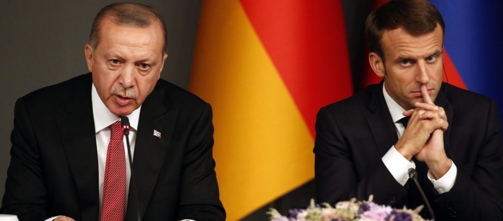 Τηλεφωνική επικοινωνία Μακρόν-Ερντογάν για τα  Στενά του Βοσπόρου