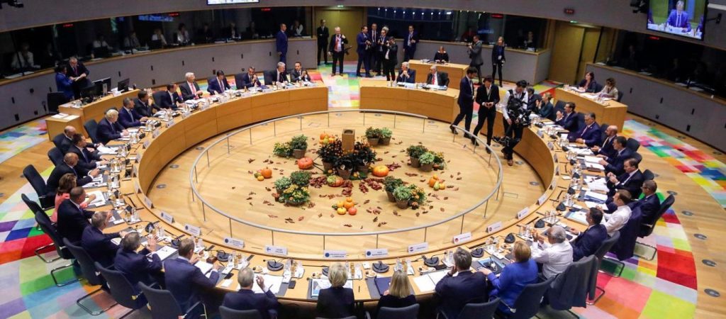 Έκτακτη σύνοδος κορυφής σήμερα: Οι  27 ηγέτες της ΕΕ ζητούν την επιβολή περαιτέρω κυρώσεων στη Ρωσία