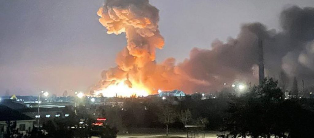 Ρωσικά στρατιωτικά οχήματα μπήκαν στο Κίεβο