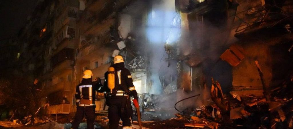 Ουκρανία: Ρωσικό αεροσκάφος καταρρίφθηκε στο Κίεβο – Η στιγμή της κατάρριψης (βίντεο)