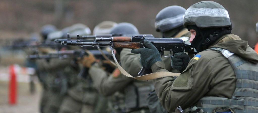 Απελπισμένος ο Β.Ζελένσκι: Επιστράτευση και για τους άνω των 60 ετών!