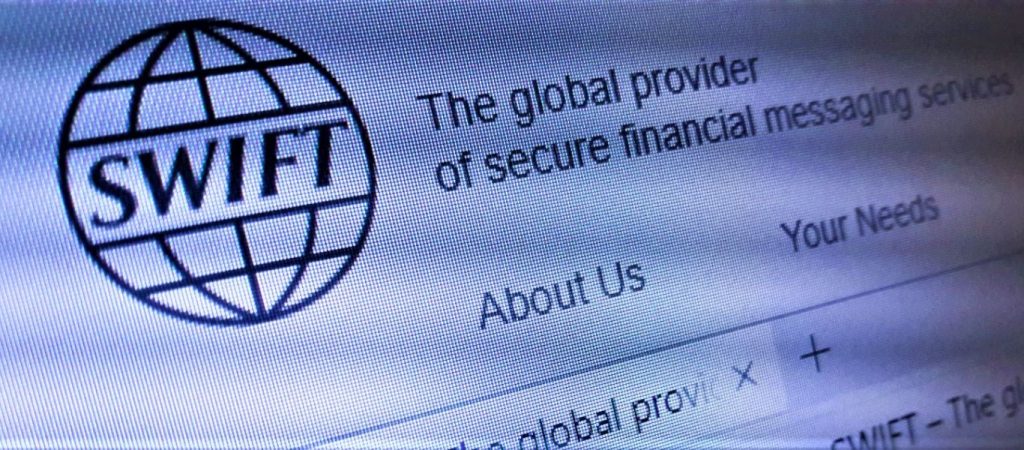 Γελοιοποίηση & άτακτη υποχώρηση ΕΕ σε «έξωση Ρωσίας από SWIFT»: Αποφάσισαν «να μην… αυτοκτονήσουν» στις Βρυξέλλες!