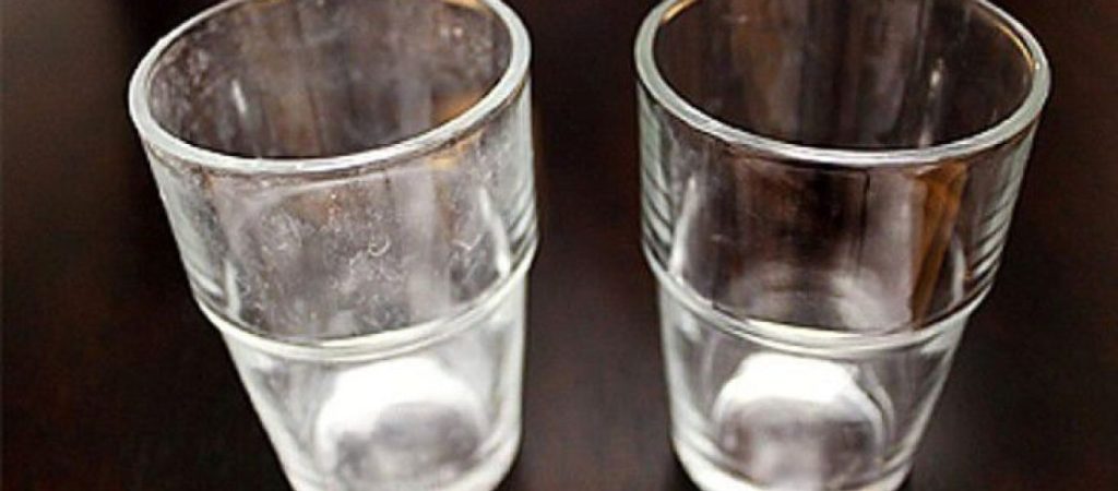 Θάμπωμα ποτηριών μετά το πλύσιμο: Τρεις απλές συμβουλές για να κάνετε τα ποτήρια σας να λάμπουν