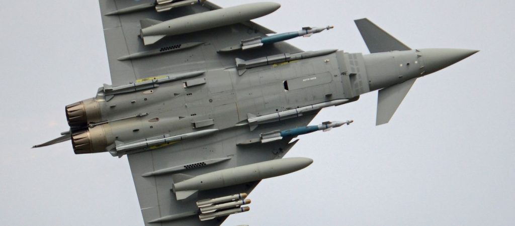 Ζοζέπ Μπορέλ: Οι χώρες της ΕΕ θα δώσουν στην Ουκρανία μαχητικά αεροσκάφη