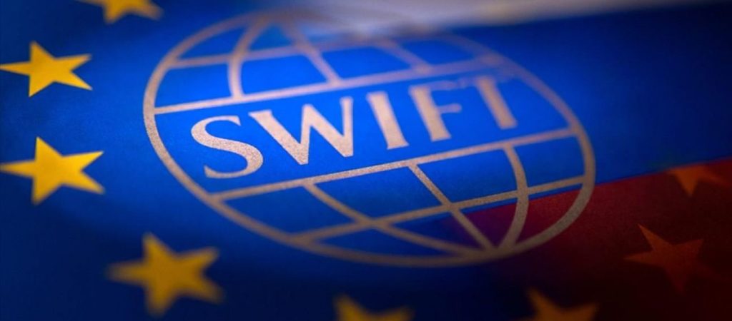 Οι ΗΠΑ πιστεύουν ότι η Κίνα δεν θα βοηθήσει τη Ρωσία με το SWIFT