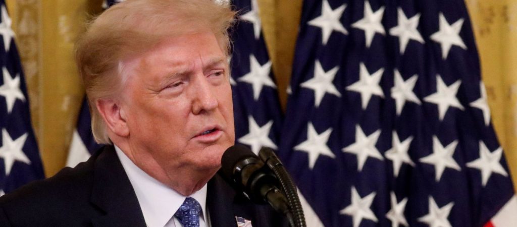 Ν.Τραμπ: «Το πραγματικό πρόβλημα είναι ότι οι ηγέτες μας είναι χαζοί»