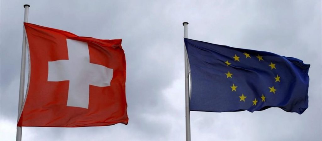 Ουκρανία: Η Ελβετία «σπάει» την ουδετερότητα δεκαετιών και υιοθετεί τις κυρώσεις της ΕΕ στην Ρωσία