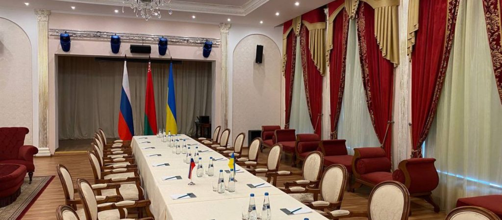 Έφτασε η ουκρανική αντιπροσωπεία στην Λευκορωσία: «Είναι όλα έτοιμα»