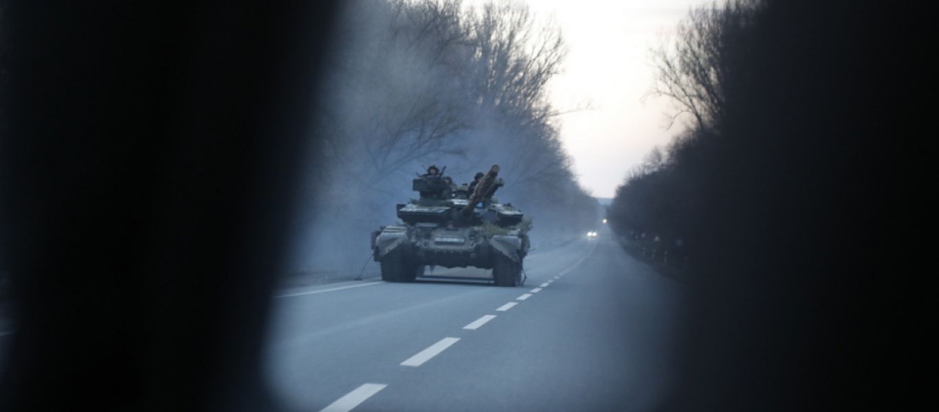 Σφοδρές μάχες στο Χάρκοβο – Εκρήξεις στο Κίεβο – Tα ρωσικά στρατεύματα αποκόπτουν τις οδικές αρτηρίες