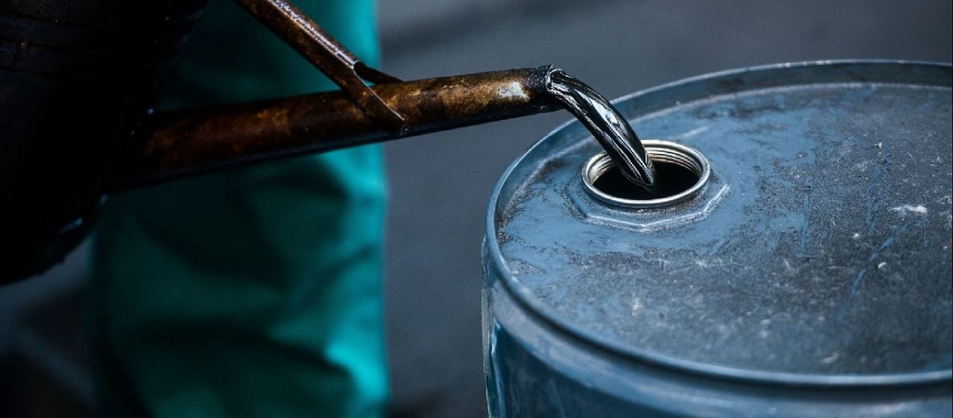 URALS OIL: Προσφέρει το πετρέλαιο με 15$  έκπτωση το βαρέλι και τσακίζει τις αμερικανικές πωλήσεις αργού!