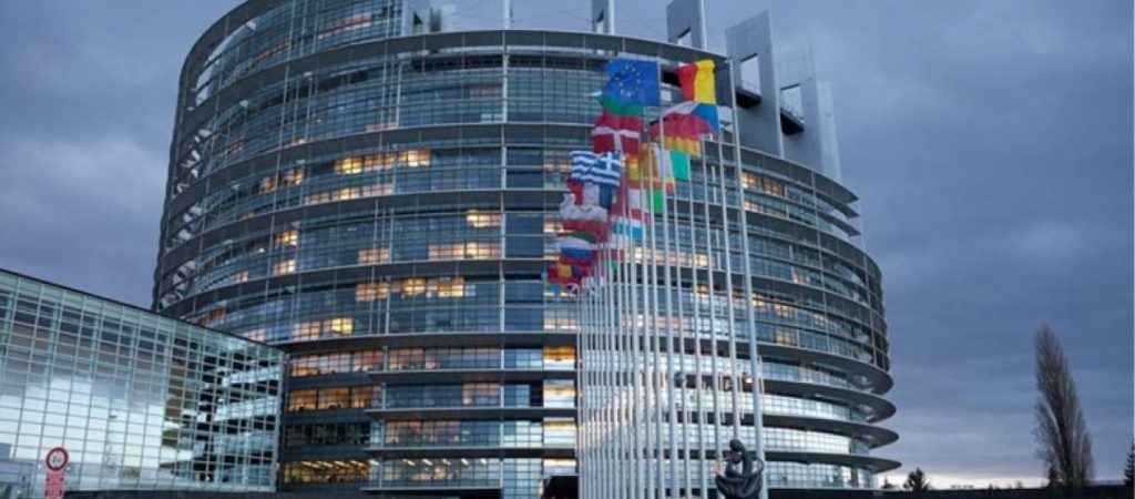 ΕΕ: Kαταδικάζει την εισβολή της Ρωσίας στην Ουκρανία – Ζητά τερματισμό των στρατιωτικών δραστηριοτήτων