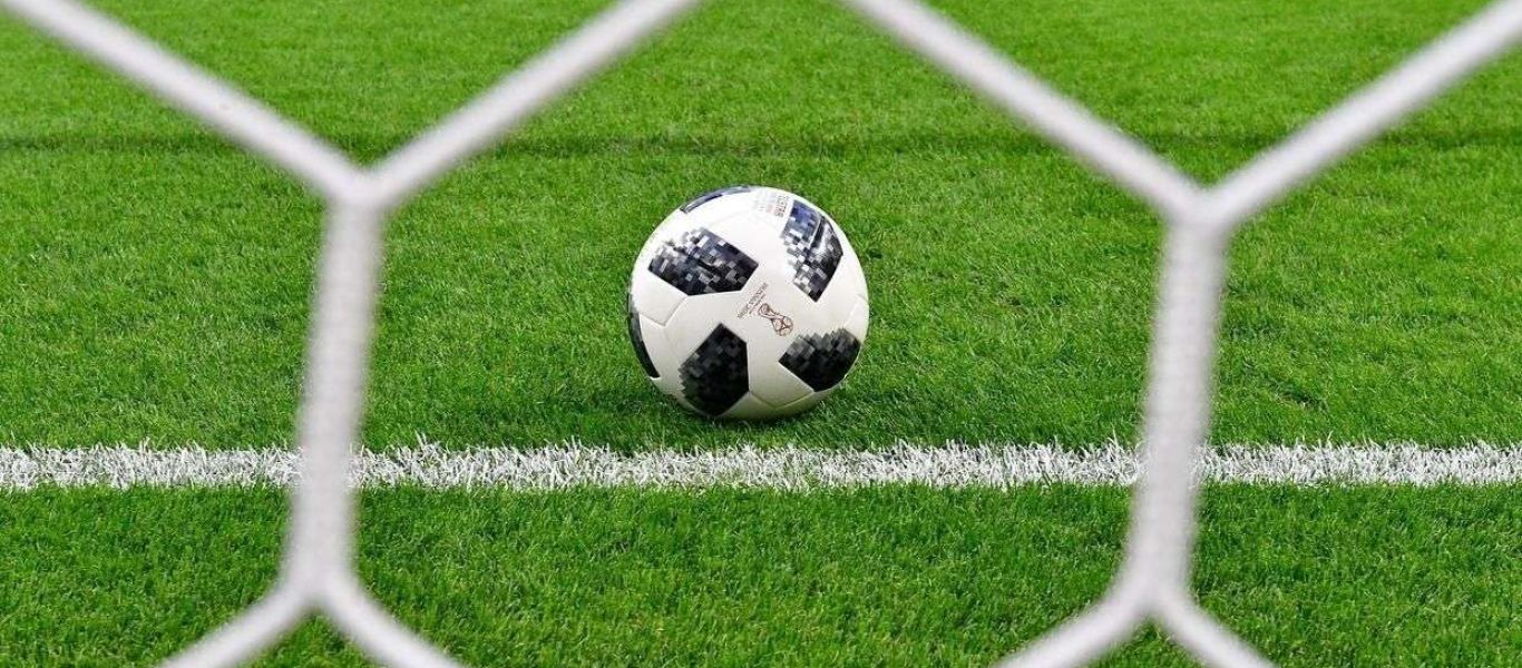 Viral έγιναν οι οπαδοί της Μπρεστ επειδή έδειξαν τα… οπίσθια τους στην Μονπελιέ! (φώτο)