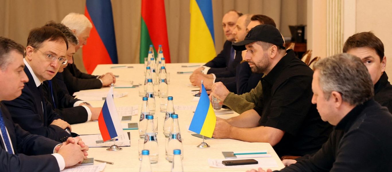 Με κομμένα τα «φτερά» από την ρωσική προέλαση προσήλθαν οι Ουκρανοί στις διαπραγματεύσεις