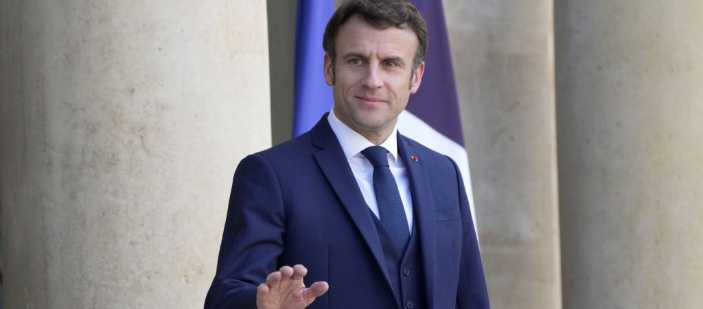 Ε.Μακρόν: «Έρχεται νέο κύμα ακρίβειας λόγω του πολέμου στην Ουκρανία – Η οικονομία μας θα υποφέρει»