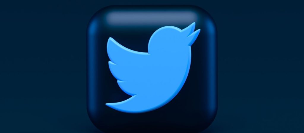 Ανεστάλη η διαπραγμάτευση της μετοχής του Twitter μετά την εξαγορά της εταιρείας από τον Ε.Μασκ