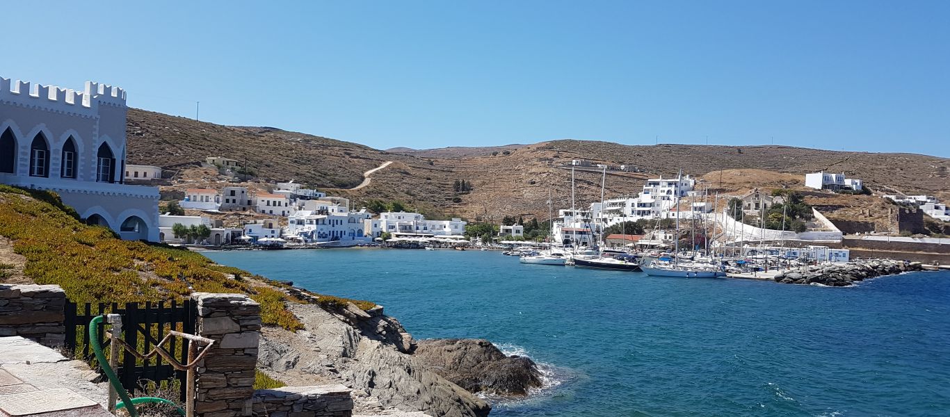 Αυτό είναι το νησί των Κυκλάδων που έχει αδελφοποιηθεί με τη Μαριούπολη