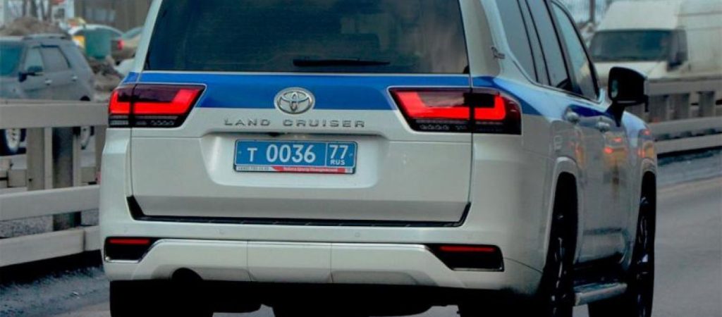 Η Toyota προστέθηκε στις εταιρείες που σταματούν να παραδίδουν αυτοκίνητα στη Ρωσία