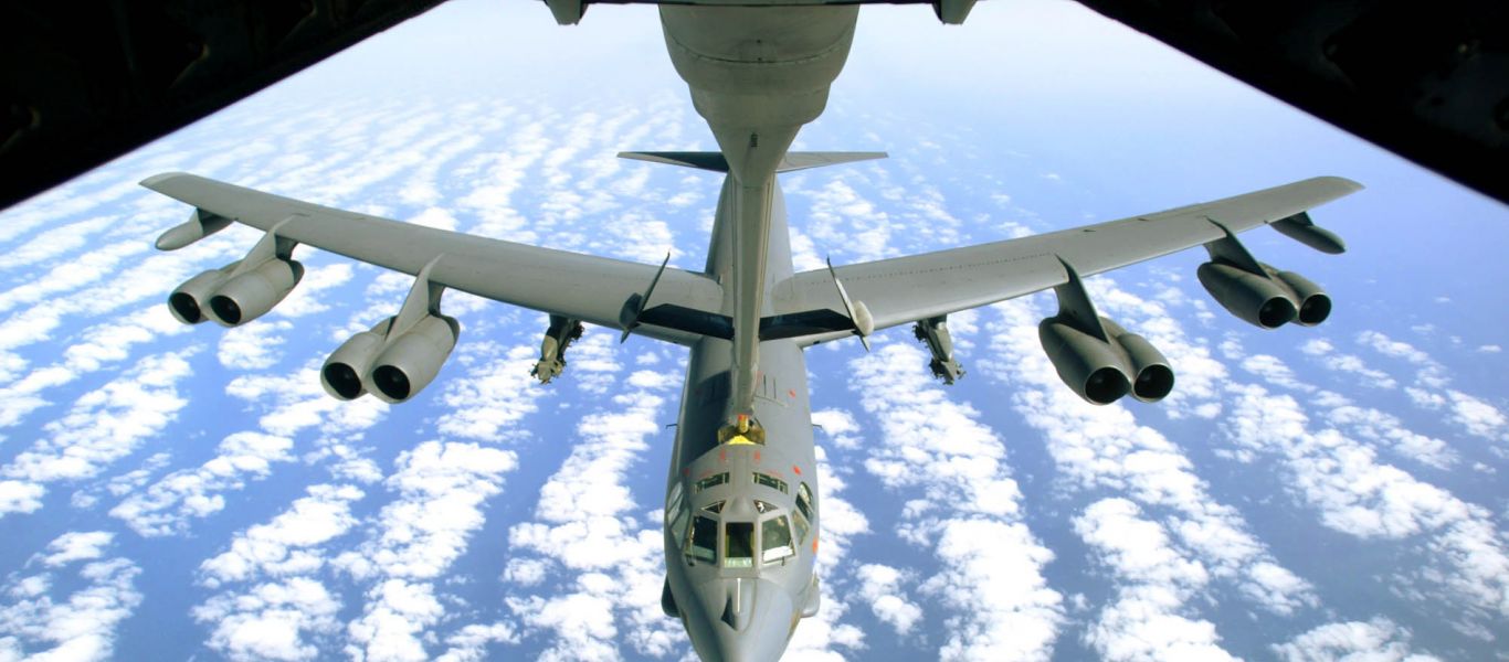 Ζεύγος αμερικανικών βομβαρδιστικών B-52 σε ασκήσεις πυρηνικών πληγμάτων μια «ανάσα» από τα ουκρανικά σύνορα