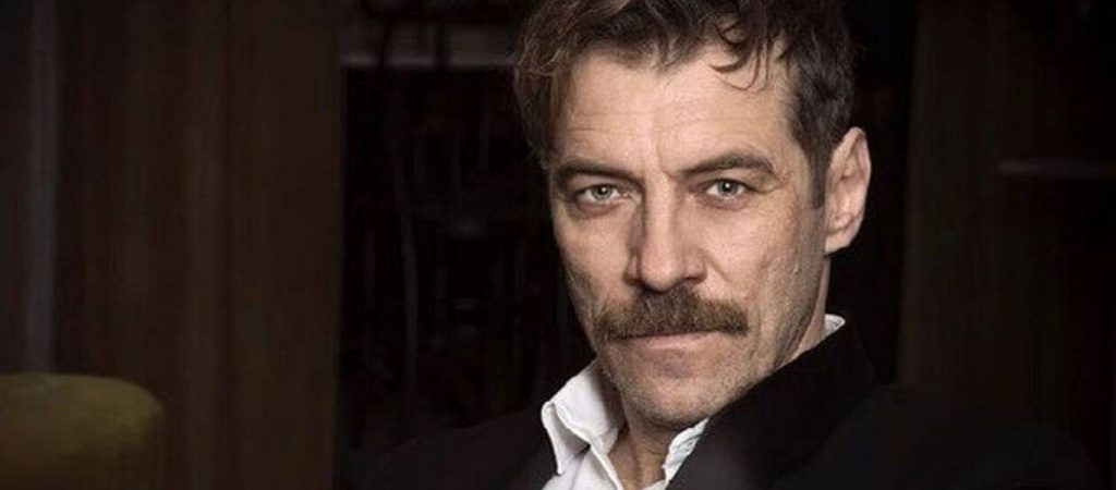 Γιάννης Στάνκογλου: «Επειδή σου αρέσουν οι γυναίκες δεν σημαίνει ότι δεν μπορείς να έρθεις κοντά με κάποιον άνδρα»